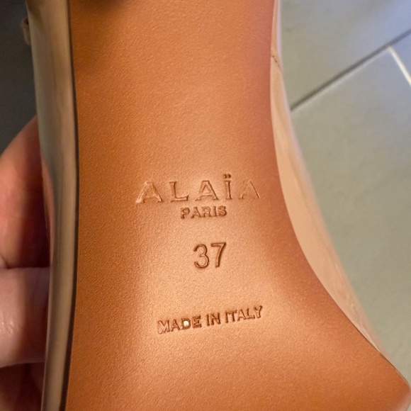 ALAIA(new) brand Tan - no other colour is like this, it's pinky warm & gorgeous! - Picture 9 of 14